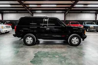  1996-GMC-Yukon-Black-521711-38.jpg